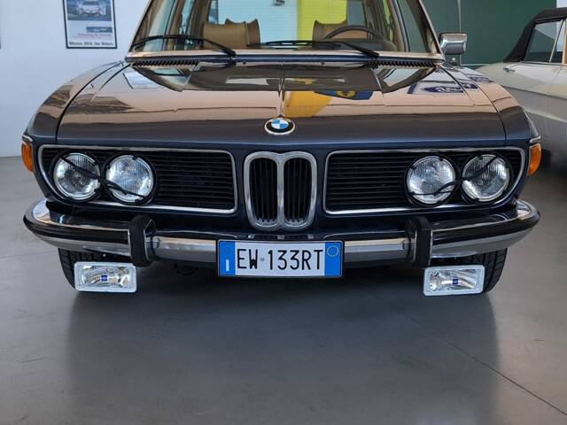 BMW 3,3 Li