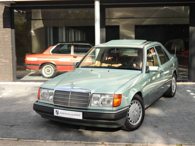 Bild 1/28 von Mercedes-Benz 260 E (1991)