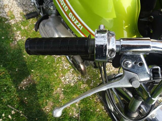 Moto Guzzi V7 Sport