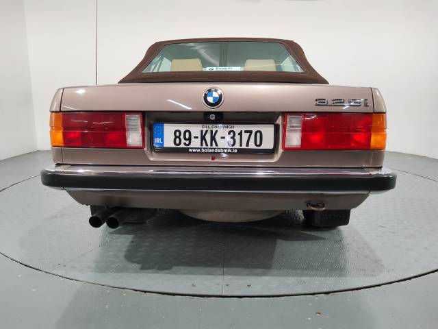 BMW 325i