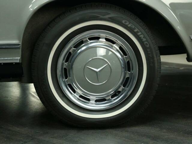 Mercedes-Benz 250 SL
