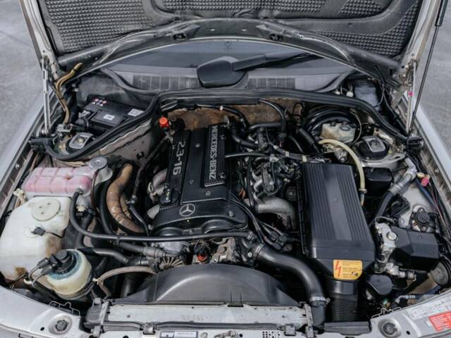 Mercedes-Benz 190 E 2.3-16