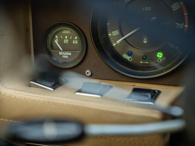 Maserati Khamsin