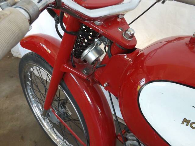Moto Guzzi Cardellino 75