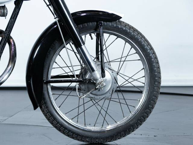Mondial 125