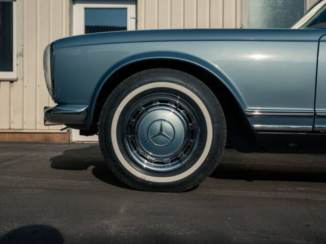 Mercedes-Benz 280 SL