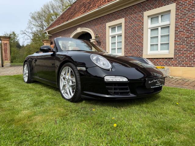 Porsche 911 Carrera