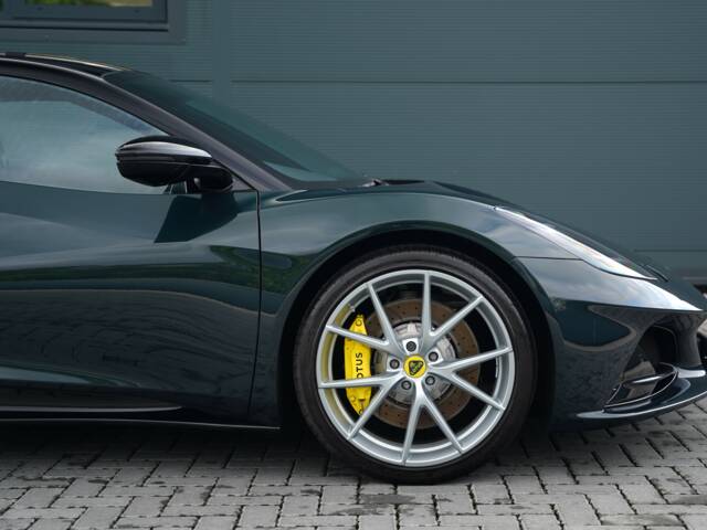 Lotus Emira
