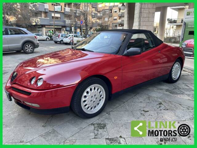 Afbeelding 1/10 van Alfa Romeo Spider 2.0 Twin Spark 16V (1995)