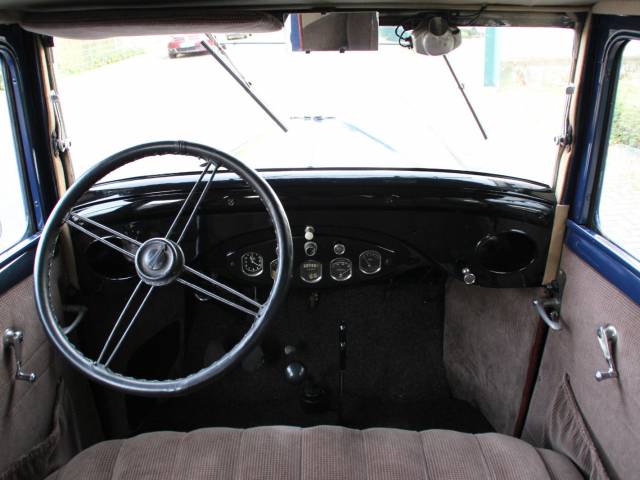 Peugeot 201