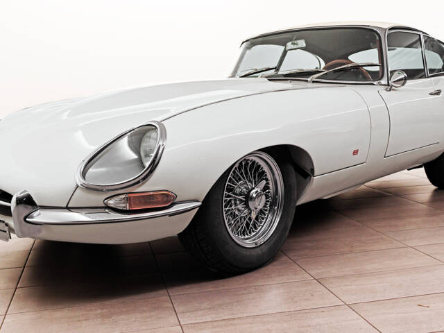 Immagine 1/8 di Jaguar E-Type 3.8 (1963)