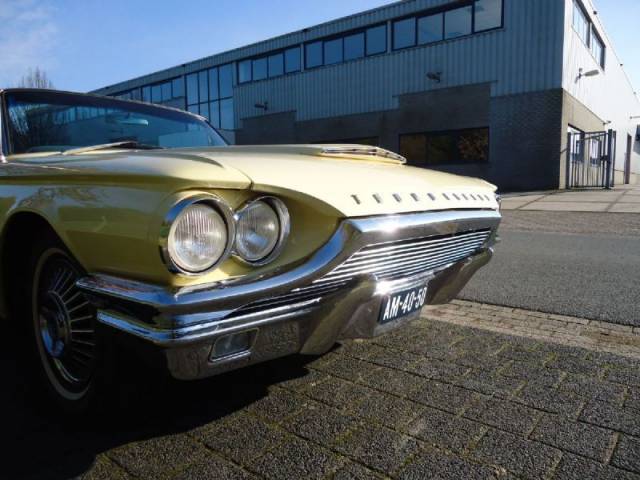 Ford Thunderbird