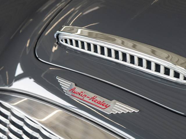 Austin-Healey 100/6 (BN6)
