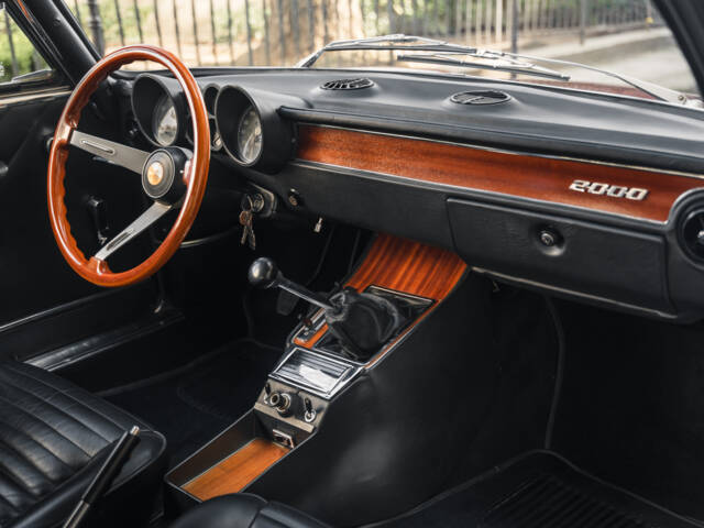 Alfa Romeo 2000 GT Veloce