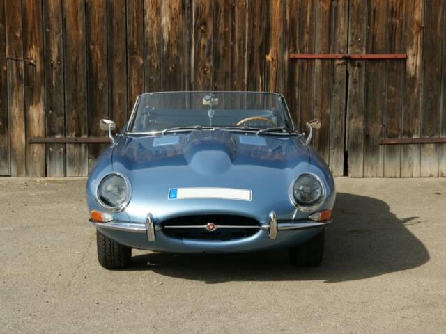 Jaguar E-Type 4.2