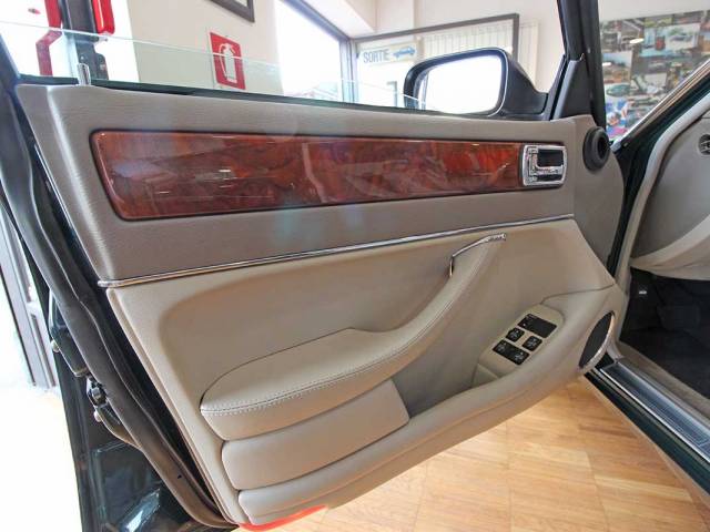 Jaguar XJ6 3.2 Executive