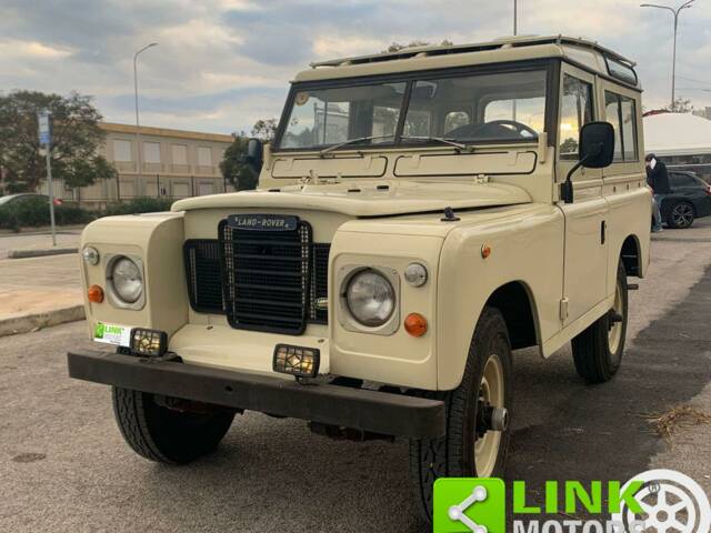 Image 1/9 of Land Rover 88 (1983)