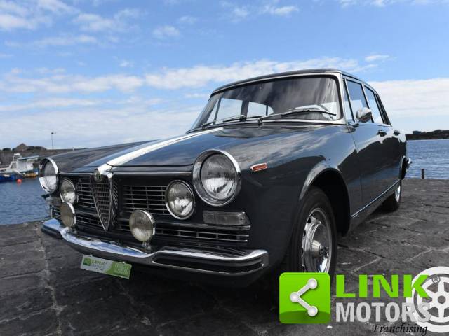 Immagine 1/9 di Alfa Romeo 2600 Berlina (1966)