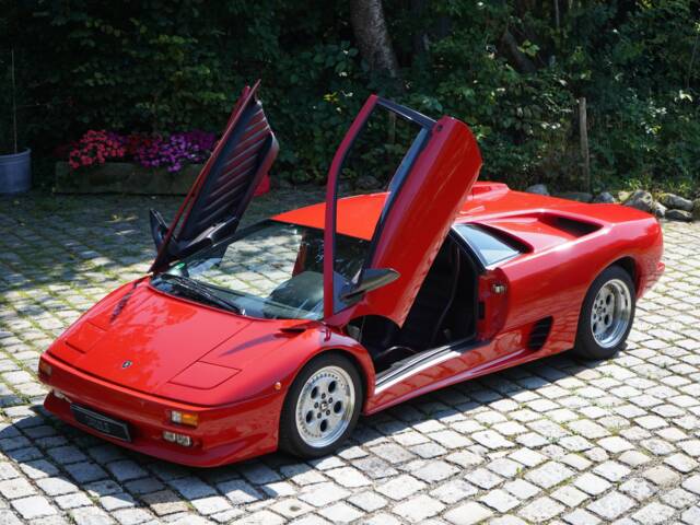 Imagen 1/22 de Lamborghini Diablo (1992)