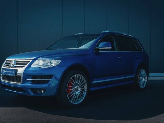 Volkswagen Touareg W12