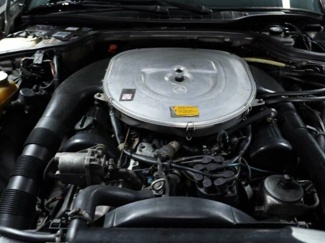 Mercedes-Benz 560 SEC