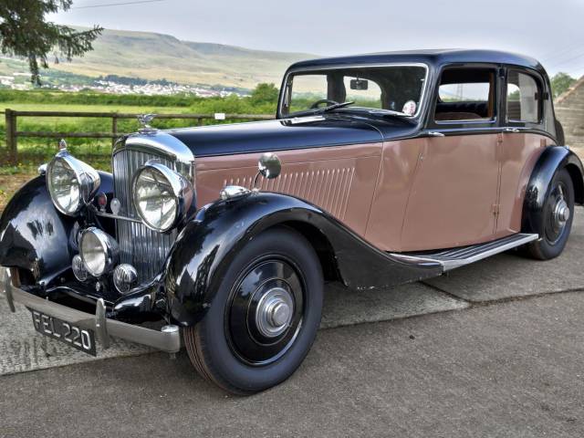 Image 1/50 of Bentley 4 1&#x2F;4 Liter (1939)
