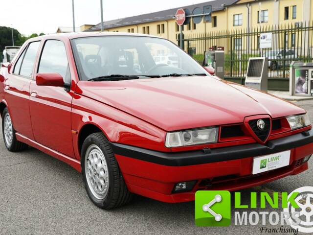 Afbeelding 1/10 van Alfa Romeo 155  2.0 Q4 4x4 (1993)