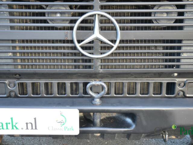 Mercedes-Benz 200 GE (SWB)