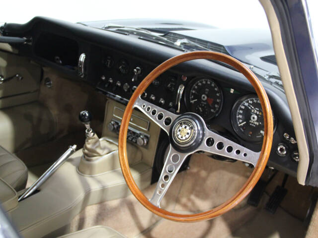 Jaguar E-Type 4.2