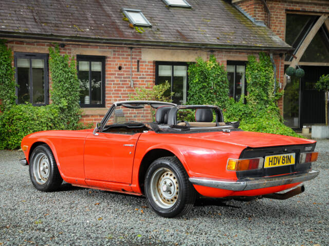 Image 1/7 of Triumph TR 6 (1975)