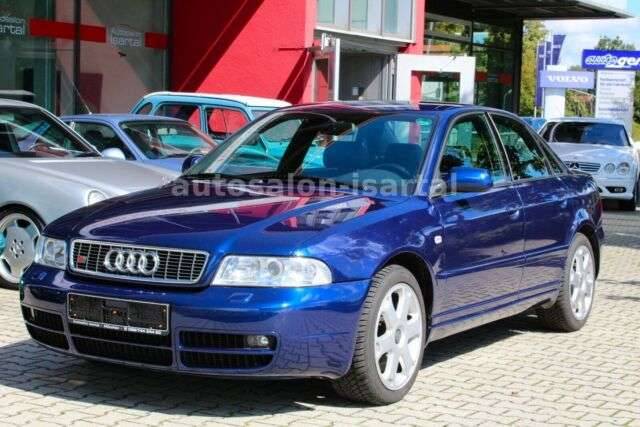 Immagine 1/15 di Audi S4 (1999)