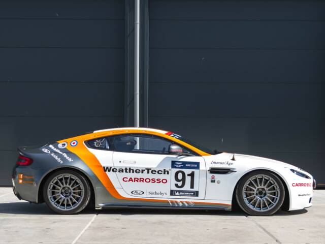 Aston Martin V8 Vantage