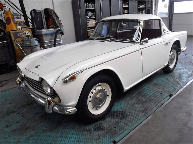 Image 1/50 de Triumph TR 4A (1967)