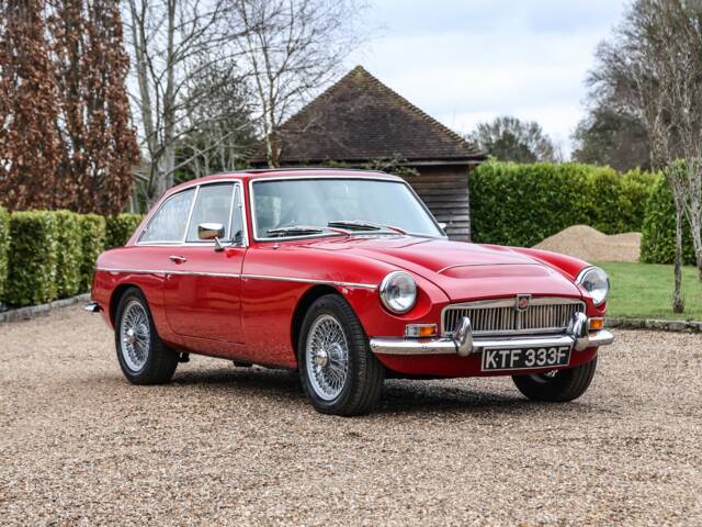 Image 1/40 of MG MGC GT (1968)