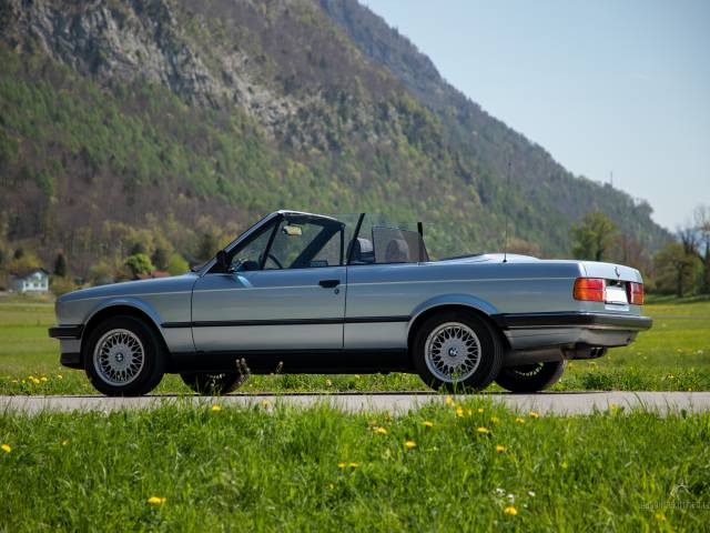 BMW 325i