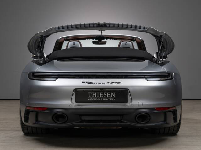 Porsche 911 Carrera 4 GTS