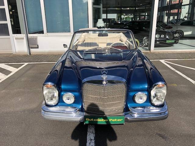 Mercedes-Benz 250 SE