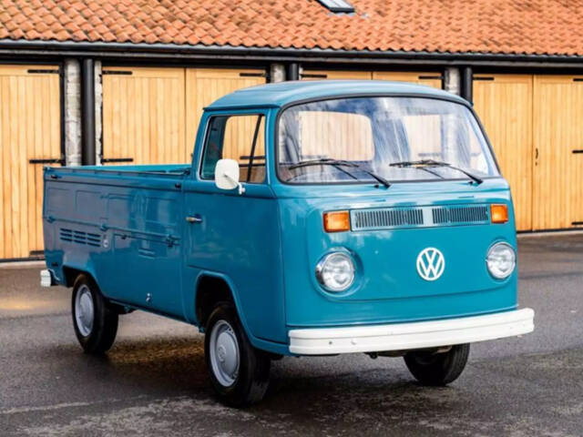 Image 1/5 of Volkswagen T2 Brasil Camper (1976)