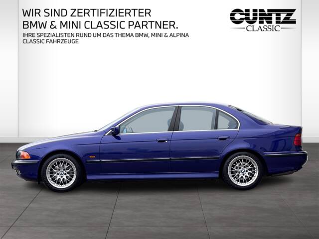 BMW 528i