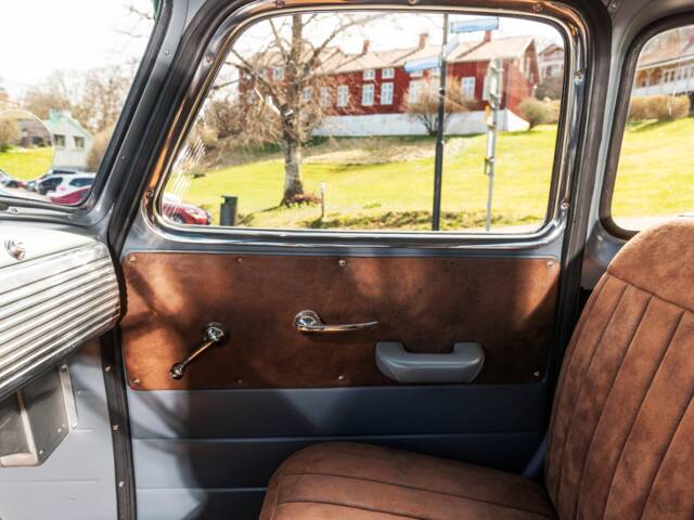 Chevrolet 3100 ½-ton Stepside