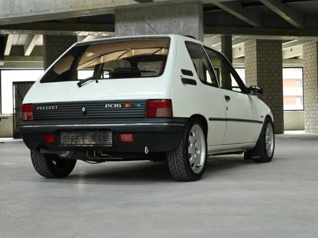 Peugeot 205