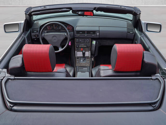 Mercedes-Benz SL 320