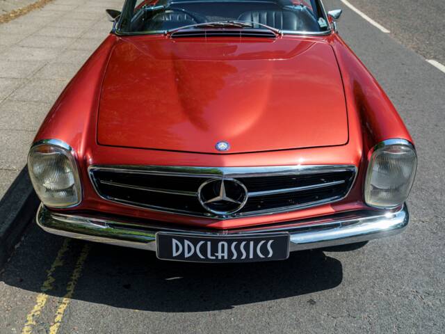 Mercedes-Benz 280 SL