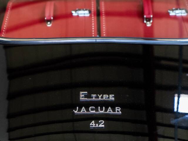 Jaguar E-Type 4.2
