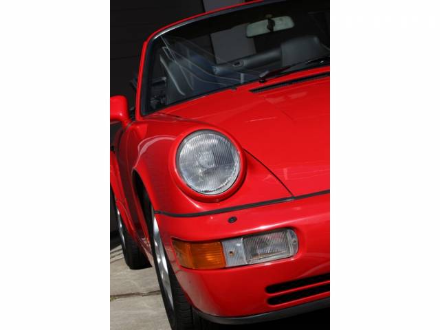 Porsche 911 Carrera 4