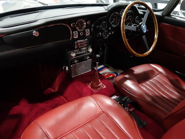 Aston Martin DB 5