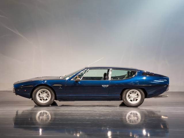 Lamborghini espada 400 gt