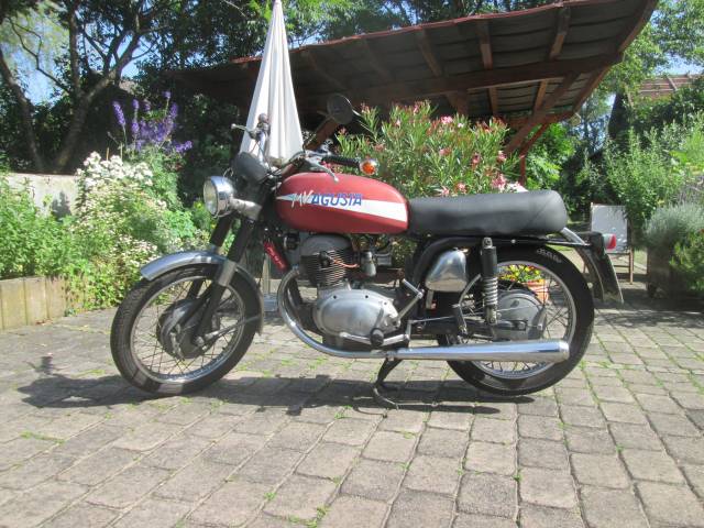 Bild 1/6 von MV Agusta DUMMY (1972)