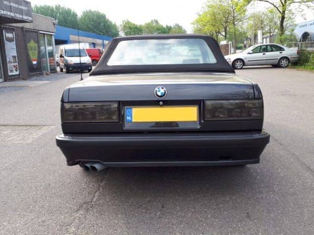 BMW 325i