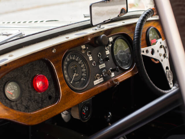 Morgan Plus 4